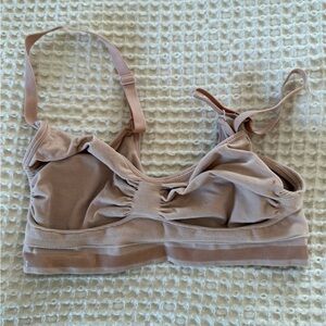 SKIMS Tan Seamless Sculpt Bralette
